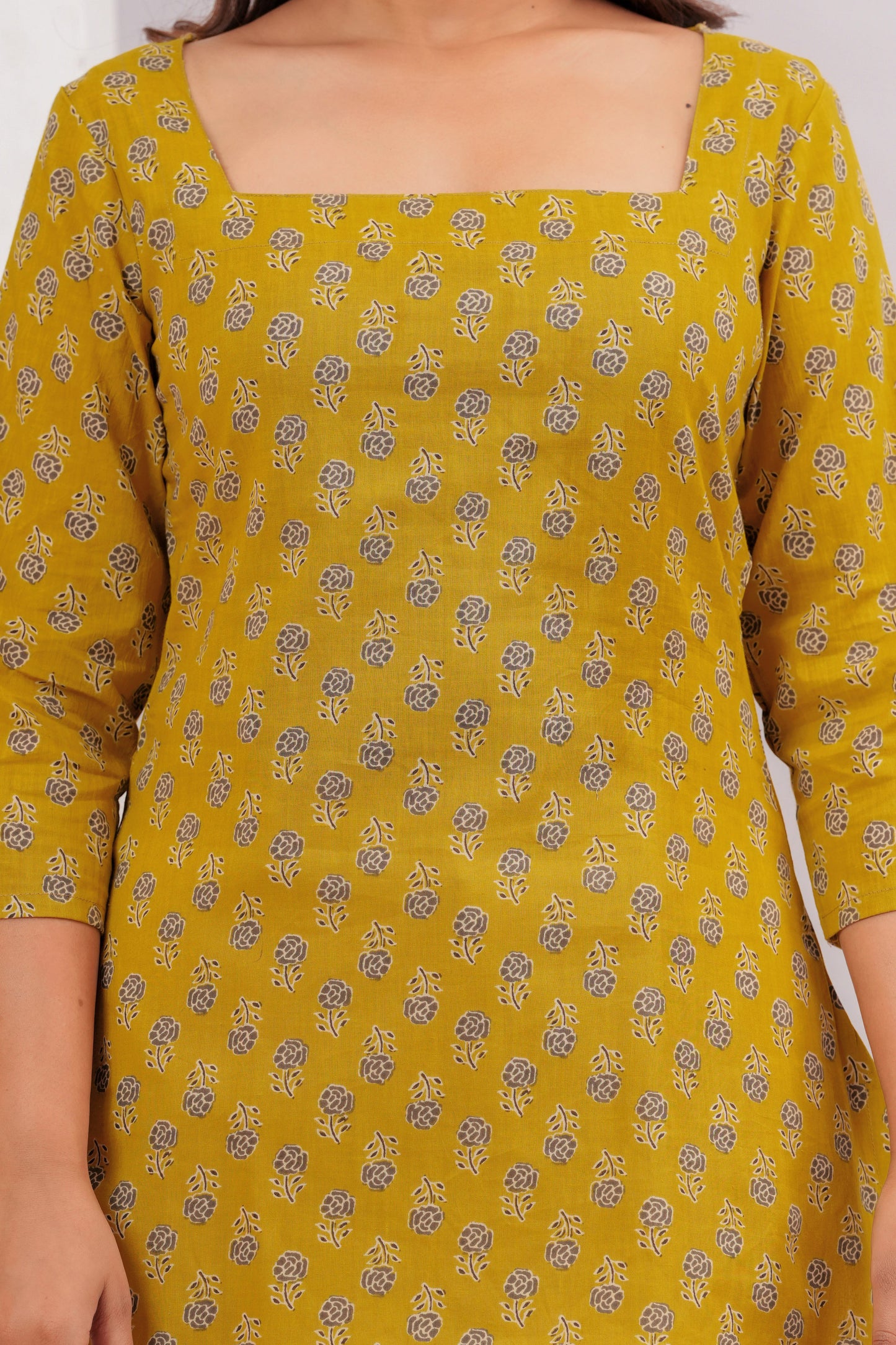 Herbal Gold Short Top
