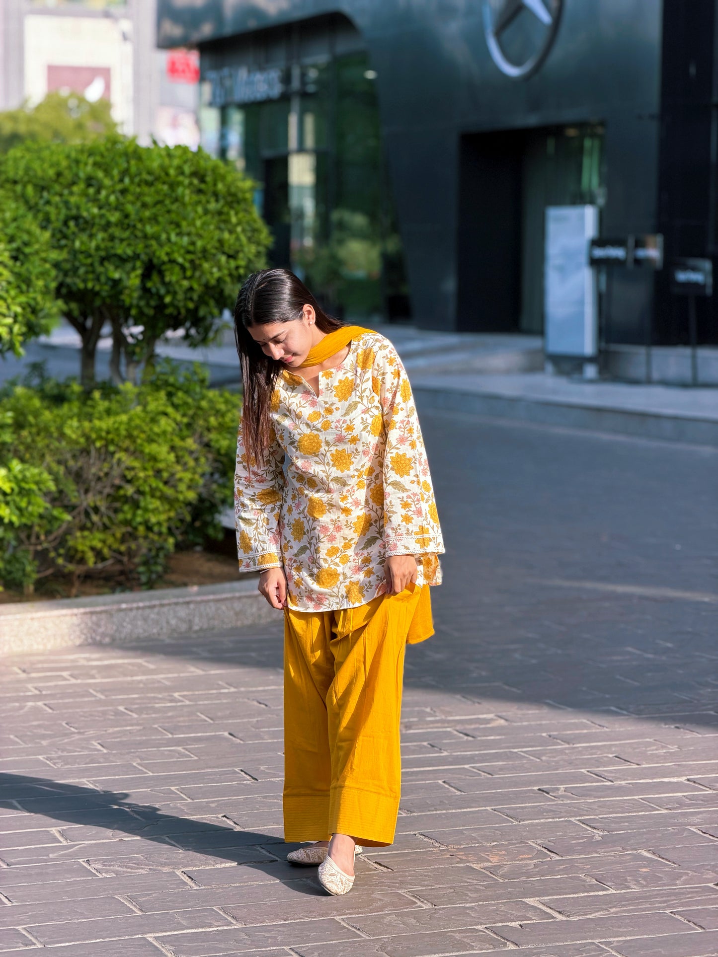 Mustard Bloom Floral Farshi Set